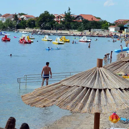 게스트하우스 In With Balcony, Air Conditioning, Wifi 5188-6