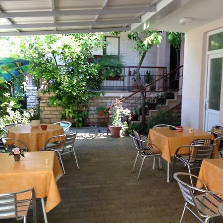 Casa de hóspedes In With Balcony, Air Conditioning, Wifi 5188-6 *